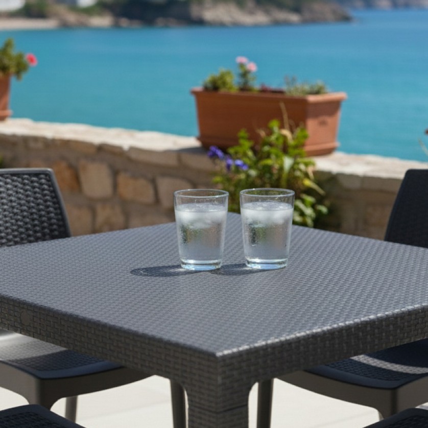 Τραπέζι Rattan BREEZE ANTHRACITE Τραπέζι: 90 x 90 εκ. Τραπέζι Rattan BREEZE ANTHRACITE Τραπέζι: 90 x 90 εκ.