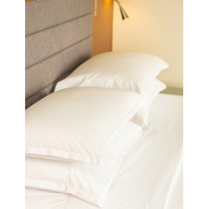 img-Μαξιλαροθήκη KITHIRA 80 Βαμβ. – 20 Πολ. 180 tc Μαξιλαροθήκη: 52 x 72 + 20 εκ.