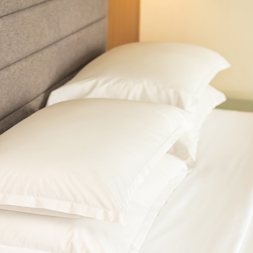 Μαξιλαροθήκη KITHIRA 80 Βαμβ. – 20 Πολ. 180 tc Μαξιλαροθήκη: 52 x 72 + 20 εκ.